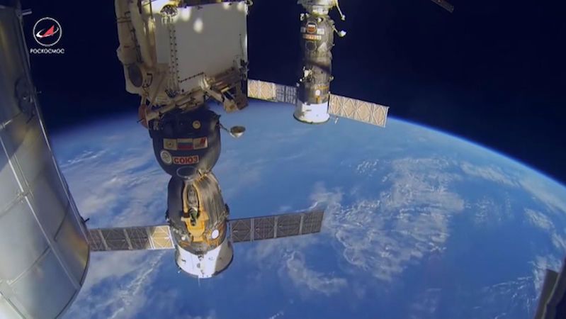 Russian cosmonauts welcome competition participants from space